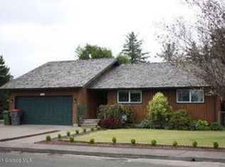 390 NW 1st St, Warrenton, OR 97146