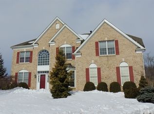 5 Farmstead Ct, Flanders, NJ 07836