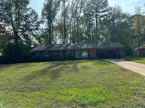 2nd image of 804 Shadywood Dr