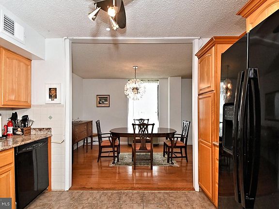 4th image of 666 W Germantown Pike APT 1813