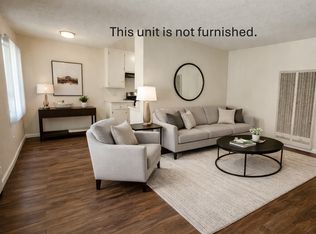 866 W 126th St APT 3, Los Angeles, CA 90044