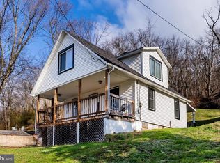 1913 Old State Rd, Dauphin, PA 17018