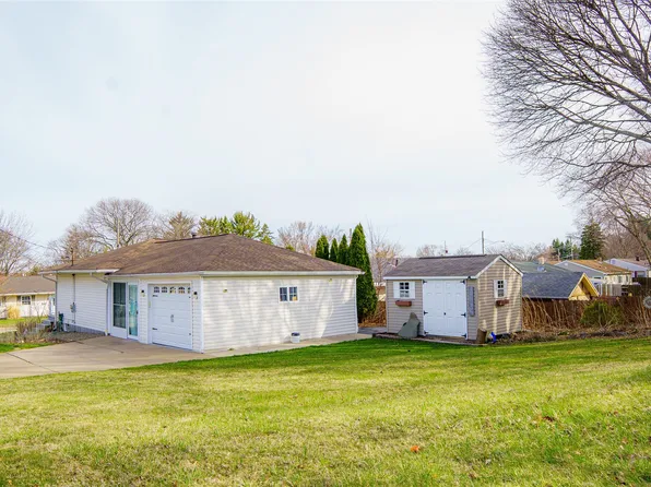 1127 E 40th St, Erie, PA 16504