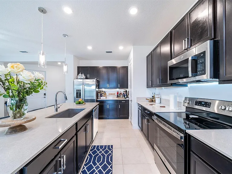 4230 Rosa Dr — Photo 12