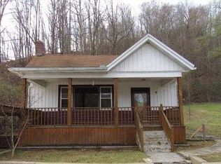 128 Ridge Ave, Appalachia, VA 24216