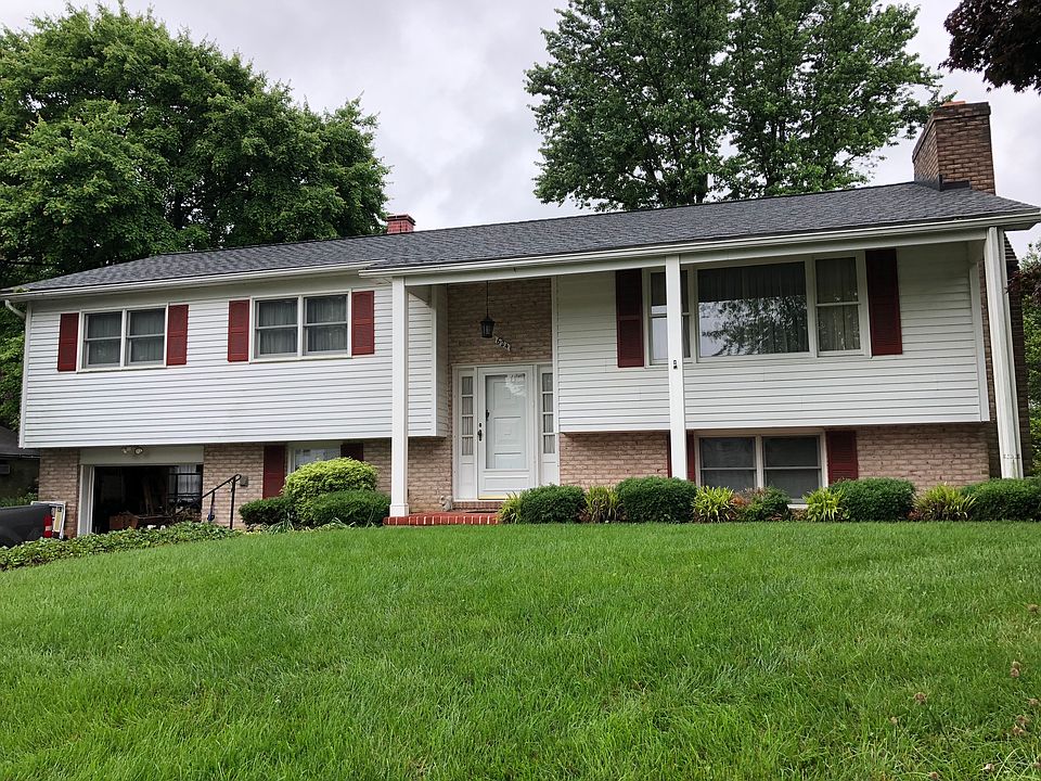 1st image of 624 Foxcroft Dr