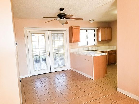 5th image of 27797 Waterman St