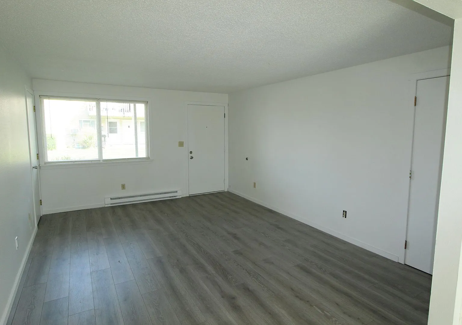 2917 E Decatur Ave — Photo 4