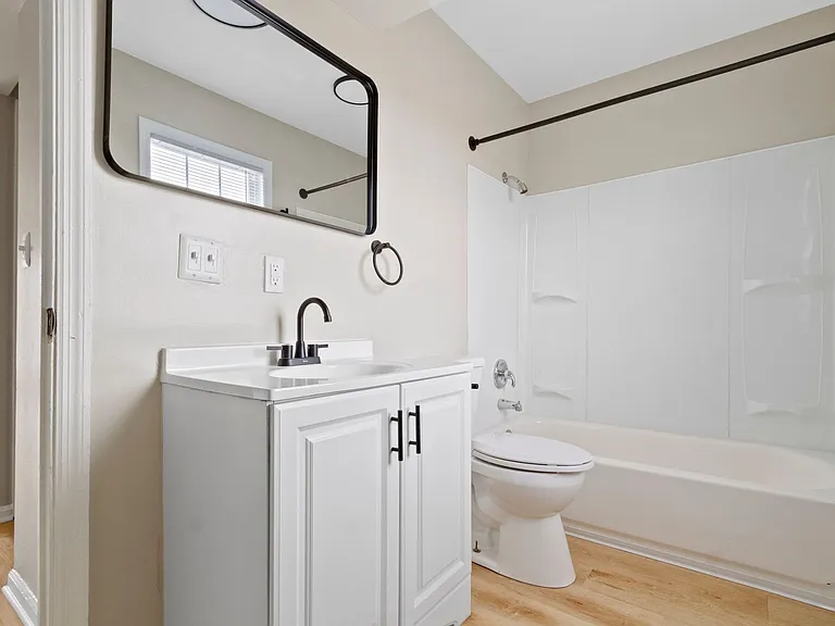 The Prairies Apartment Homes — Photo 17