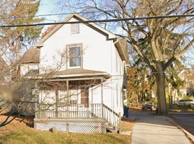 517 S. 4th Ave. Ann Arbor, MI 48104