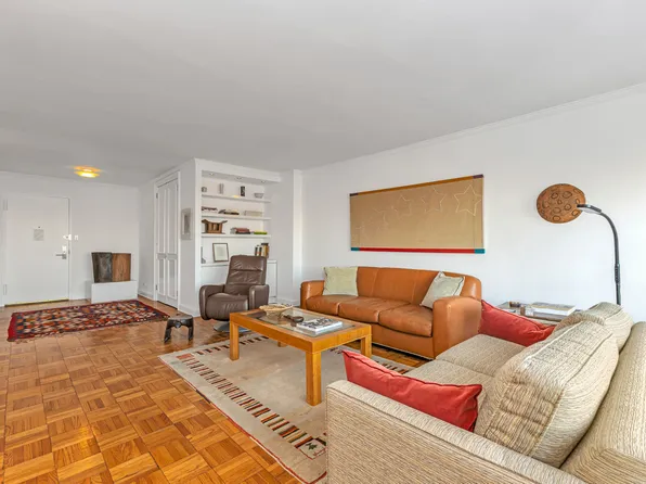 118 East 60th Street image 5 of 15