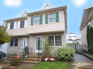81 Gower St, Staten Island, NY 10314