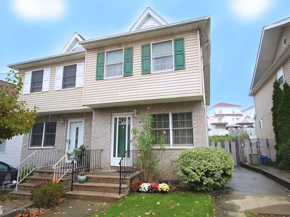 81 Gower St, Staten Island, NY 10314
