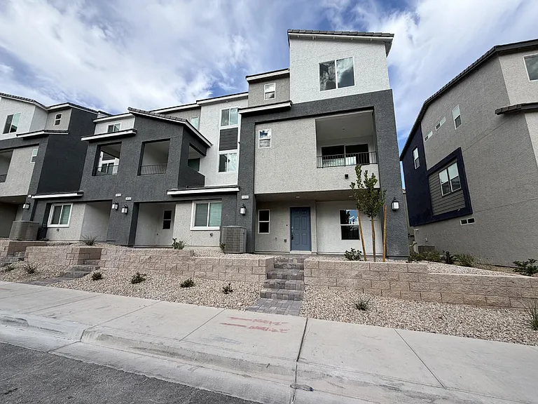 5824 Wisteria Walk St — Photo 57