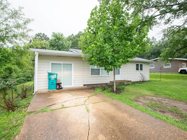 1670 Elmont Rd, Sullivan, MO 63080