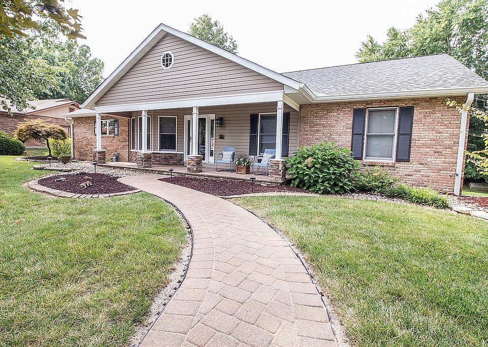 1st image of 44 Waterford Ln