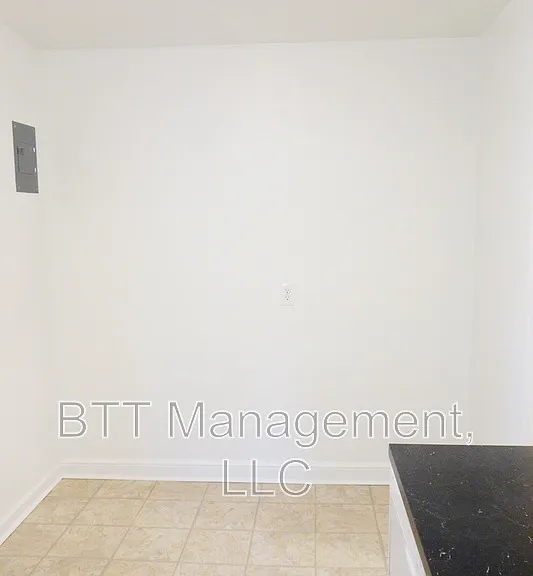8210 Greenwood Ave #4 — Photo 24