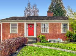 3246 W Viewmont Way W, Seattle, WA 98199