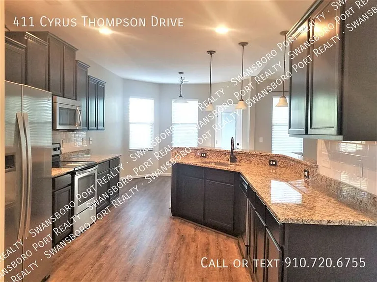 411 Cyrus Thompson Dr — Photo 12