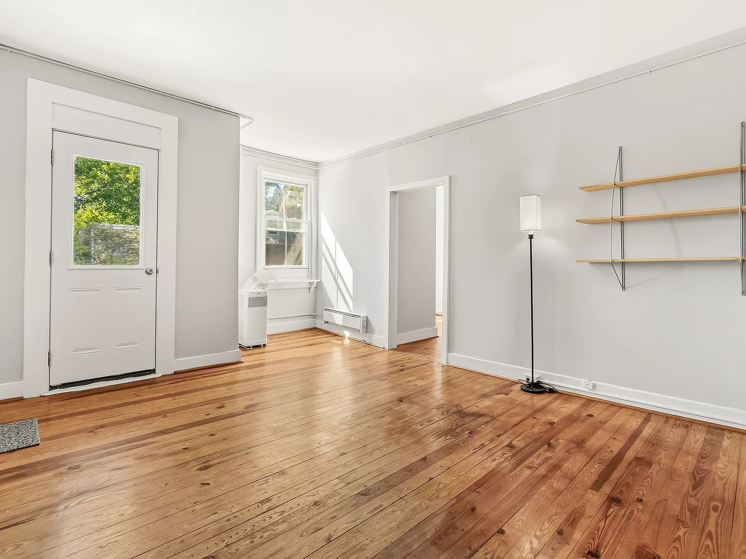 2 bed, 1200 sqft, $1,800 — Photo 3