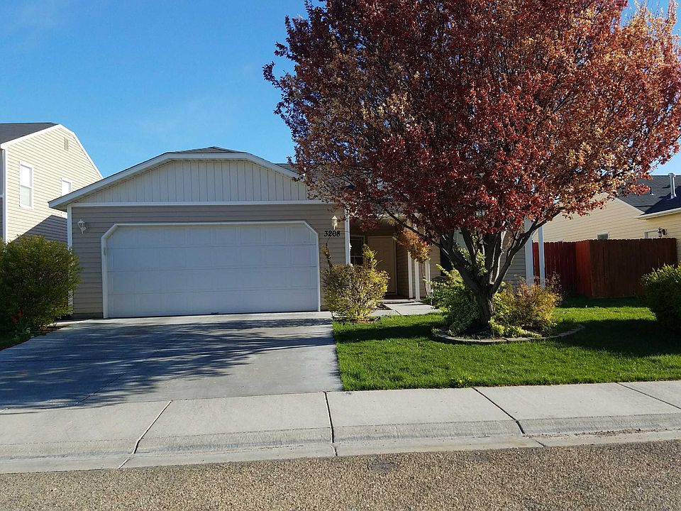 1st image of 3208 Arcadian Dr