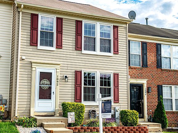 3rd image of 1092 Jeanett Way