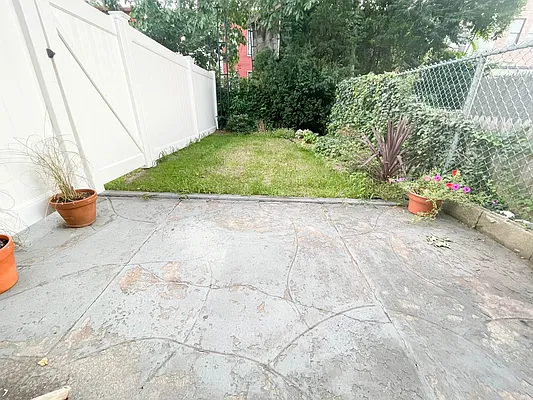 Rented by Ulas Real Estates Inc | media 12