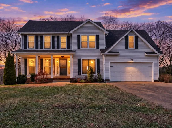 3324 Greenspoint Dr, Clarksville, TN 37042