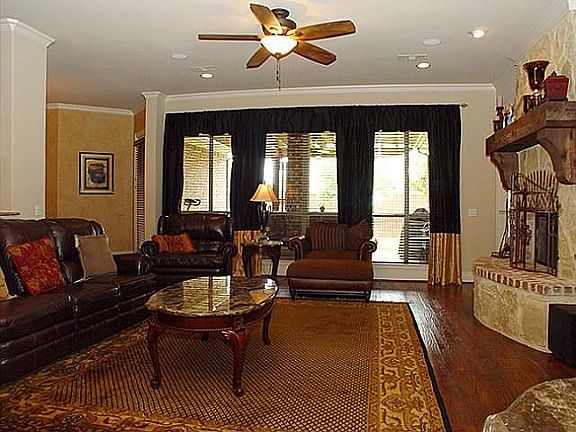 4th image of 11789 Mirage Ln