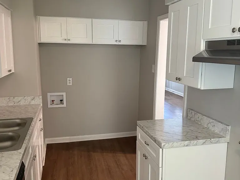1334 Parkland Rd — Photo 11
