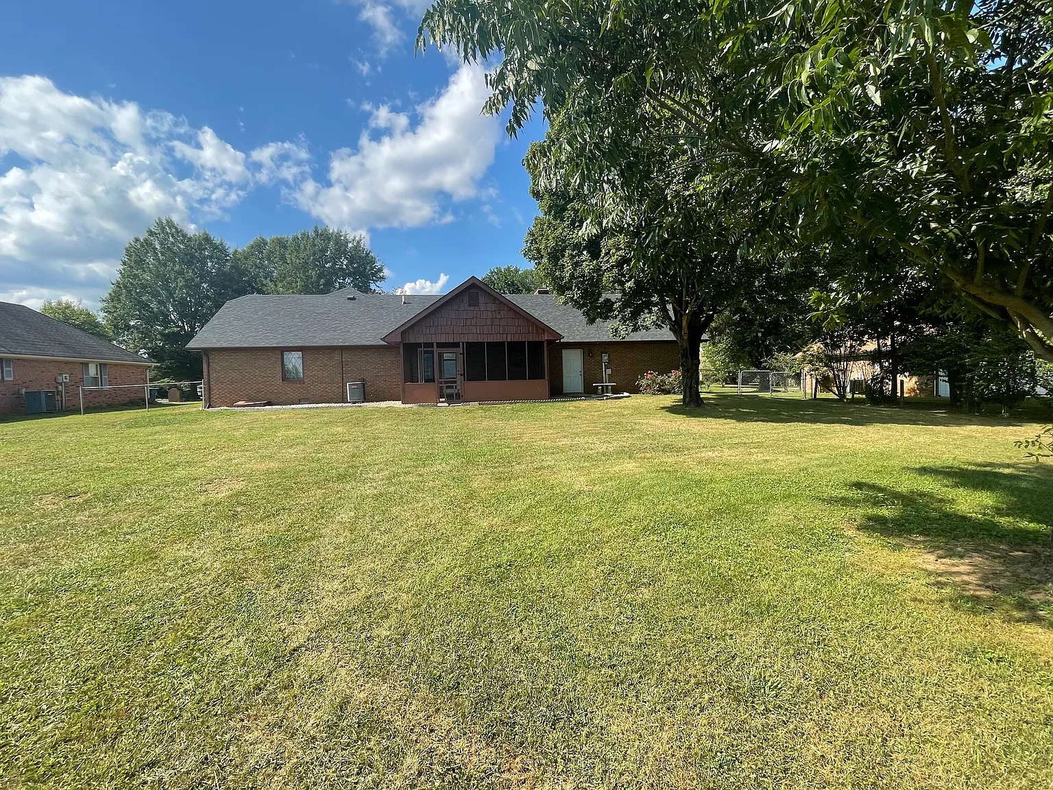 3 bed, 1700 sqft, $1,650 — Photo 1