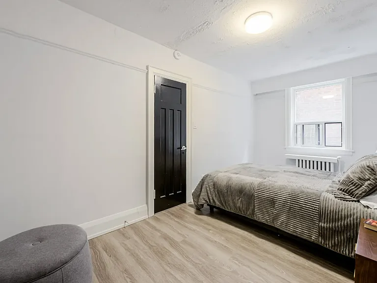 210 Wychwood Ave #10 — Photo 10