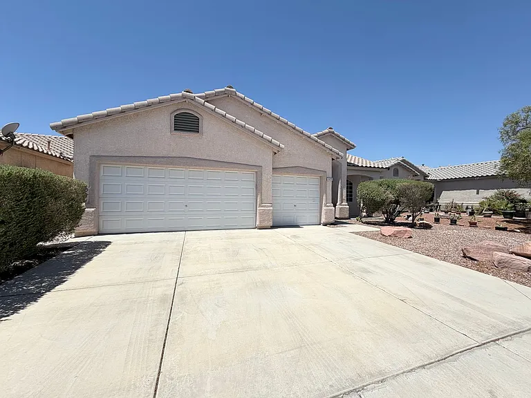 5123 Fiji Island Ct — Photo 1