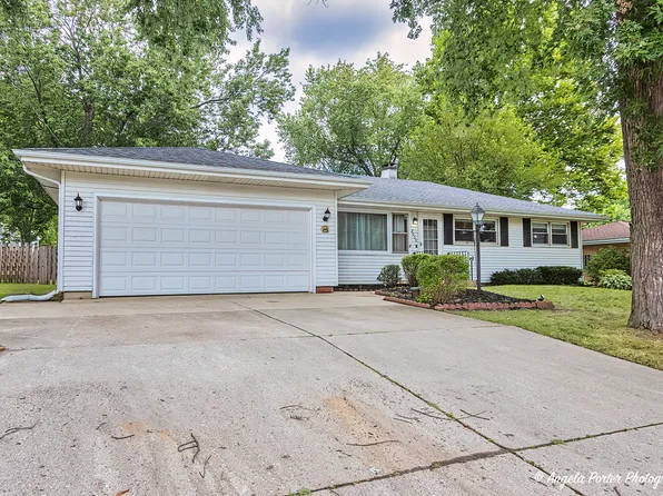 2008 Church St, Johnsburg, IL 60051