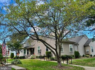 2 Benjamin Franklin Dr, Monroe Township, NJ 08831