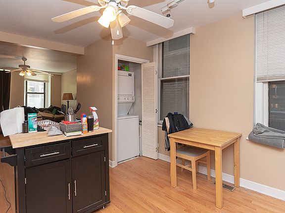 5th image of 1116 N Hermitage Ave APT 1F