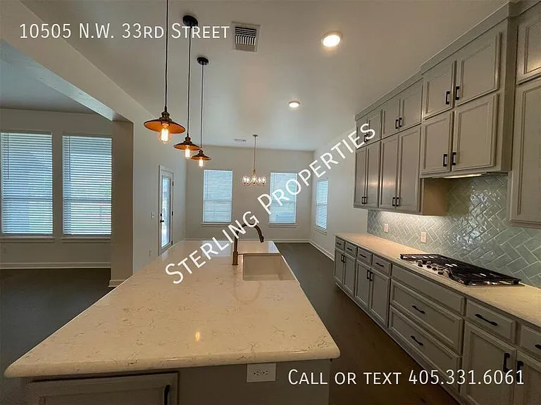 10505 N West 33rd St — Photo 10