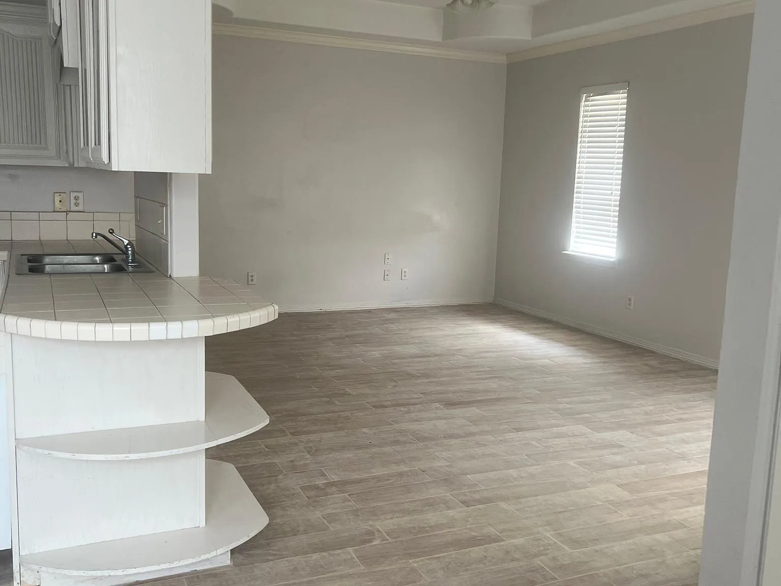 3 bed, 1300 sqft, $1,175 — Photo 3