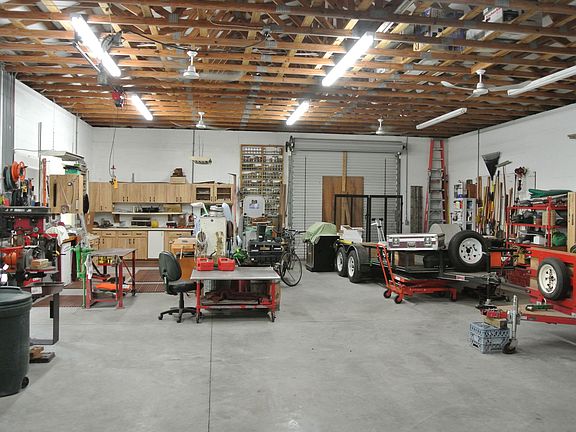 1800 sq ft workshop