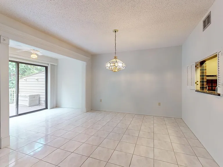 5166 Lancewood Dr — Photo 15