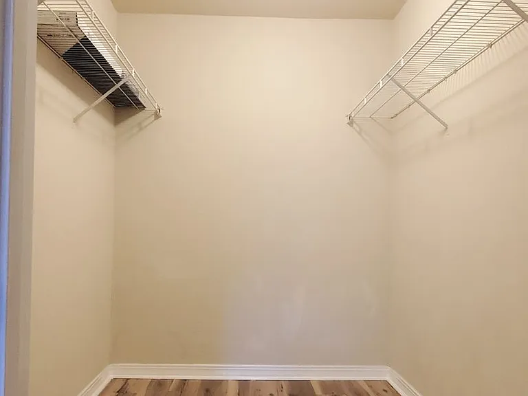 2360 SW Archer Rd #208 — Photo 11