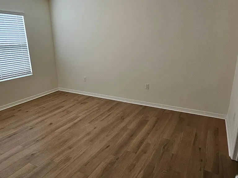 2836 Greenleaf Ter — Photo 13