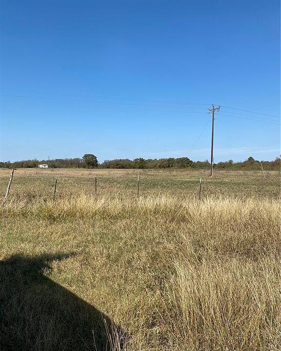 2nd image of 875 County Road 403