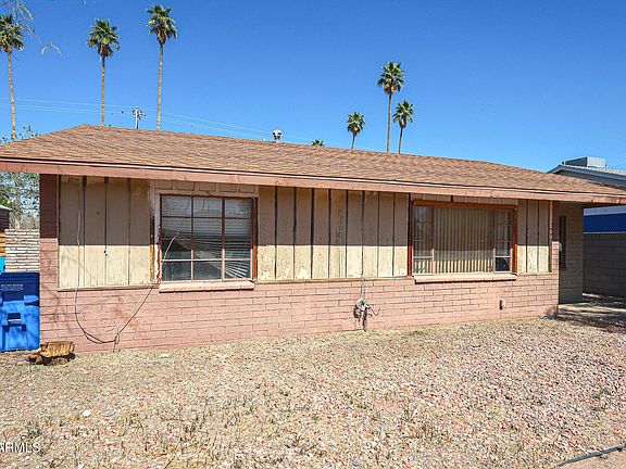 3rd image of 1238 E ALMERIA Road