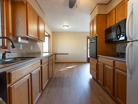 3rd image of 806 N 28th St