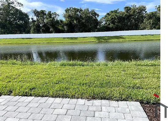 3 bed, 1347 sqft, $3,100 — Photo 2