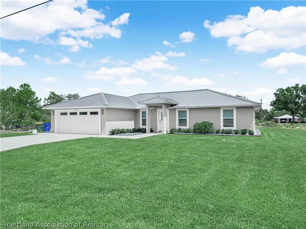270 Lincoln Rd NE, Lake Placid, FL 33852