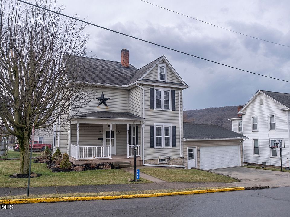 1st image of 434 Maple St