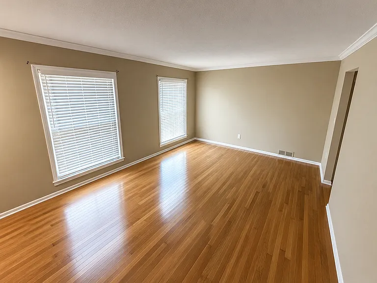 9014 Old Bonhomme Rd — Photo 2
