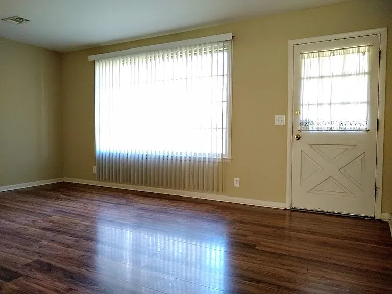 143 Lakeside Park Dr — Photo 8
